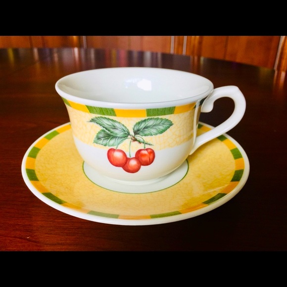 English Churcill Porcelain Set 6 Coffee Tea Cups 6 Saucers 6 plates milk cup - Picture 5 of 13